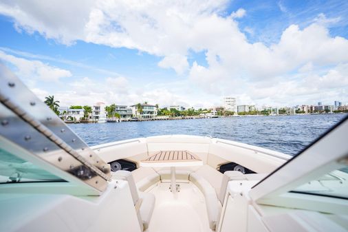 Boston Whaler 280 Vantage image