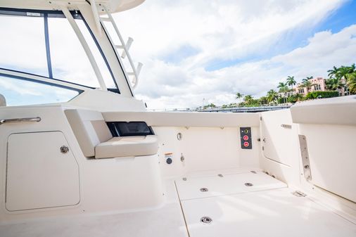 Boston Whaler 280 Vantage image