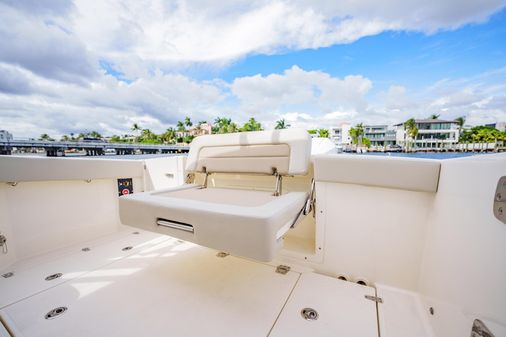 Boston Whaler 280 Vantage image