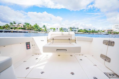 Boston Whaler 280 Vantage image