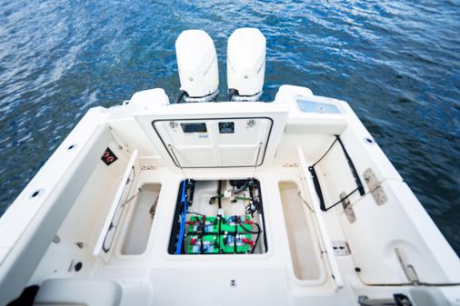 Boston Whaler 280 Vantage image