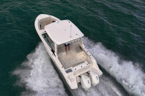 Boston Whaler 280 Vantage image