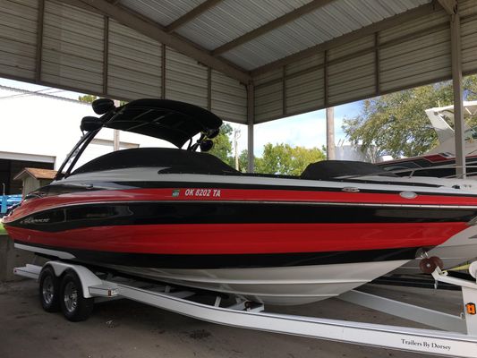 Crownline 285 SS - main image