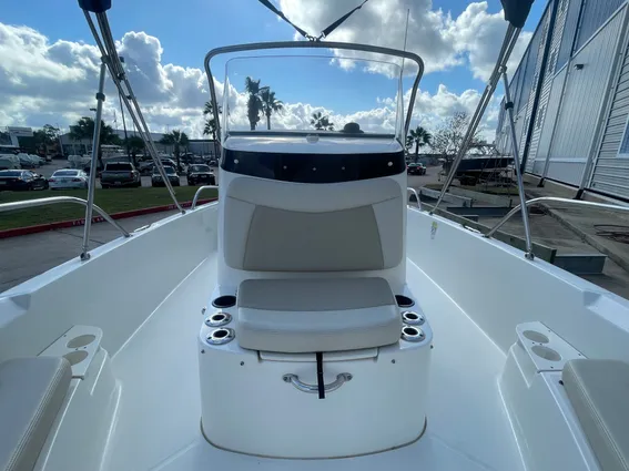 Boston-whaler 210-DAUNTLESS image
