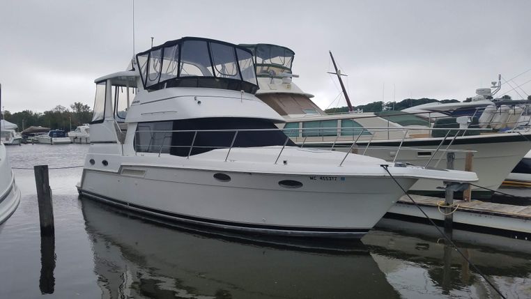 2001 Carver 356 Aft Cabin Motor Yacht Benton Harbor Michigan