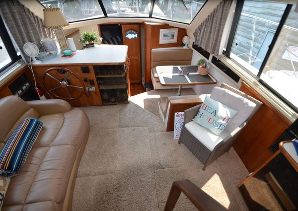 Carver 33-AFT-CABIN image