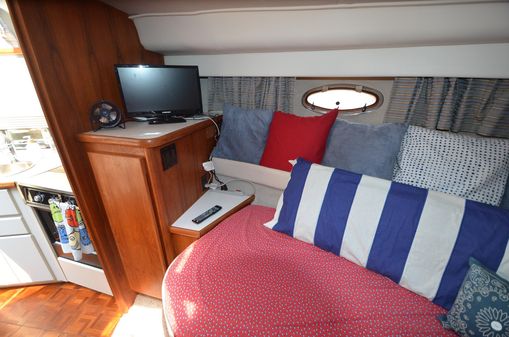 Carver 33-AFT-CABIN image