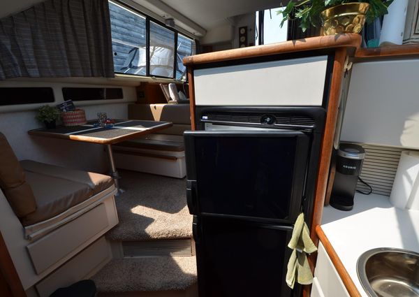 Carver 33-AFT-CABIN image