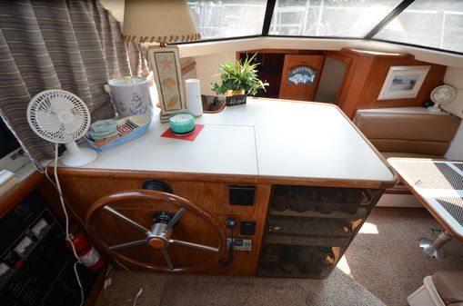 Carver 33-AFT-CABIN image