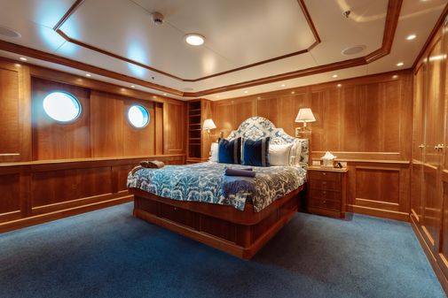 Royal Denship Custom image