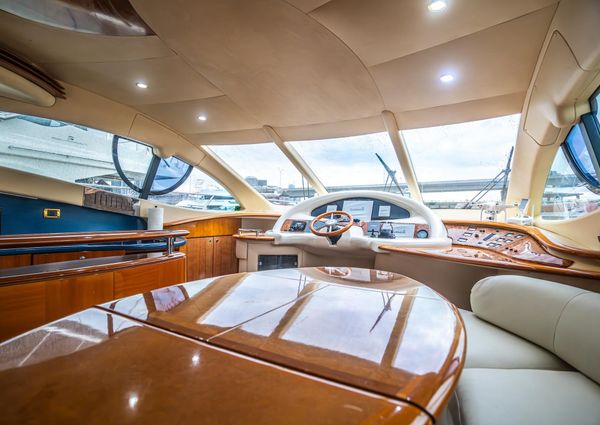 Azimut 55 flybridge image