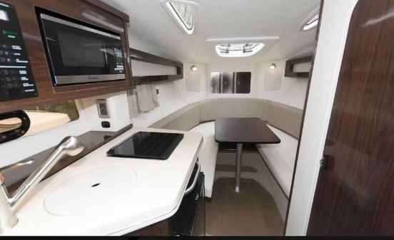 Sea Ray Sundancer 260 image