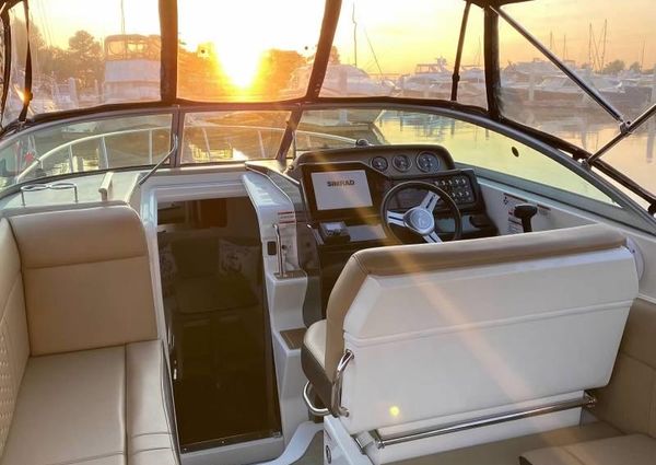 Sea Ray Sundancer 260 image