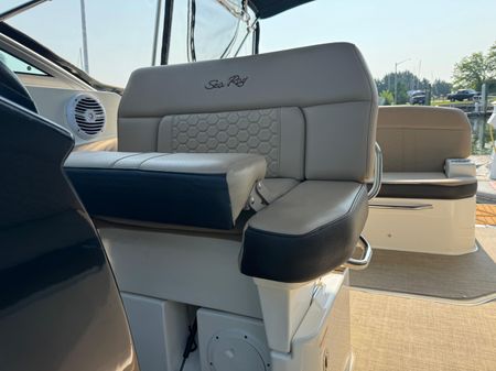 Sea Ray Sundancer 260 image