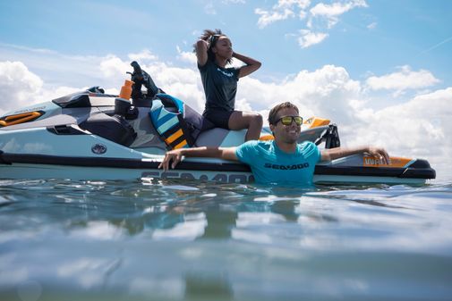 Sea-Doo Wake Pro 230 image