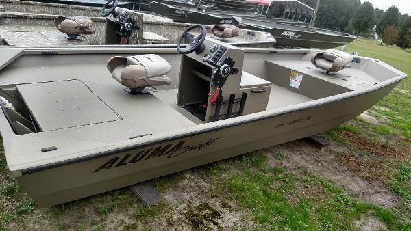 Alumacraft 1860 AW Center Console - main image