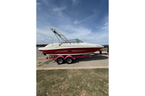 Sea Ray 200 Sundeck image