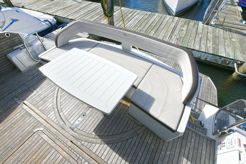 Galeon 500 Fly image