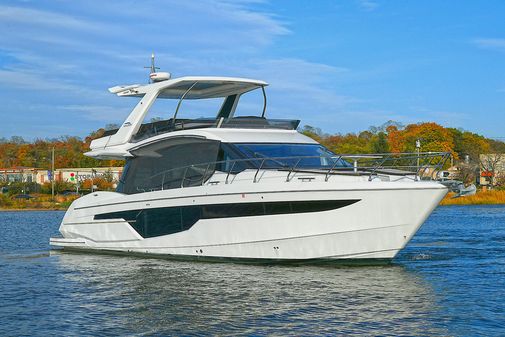 Galeon 500 Fly image