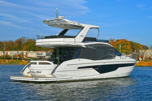 Galeon 500 Fly image