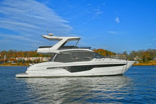 Galeon 500 Fly image