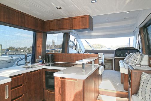 Galeon 500 Fly image