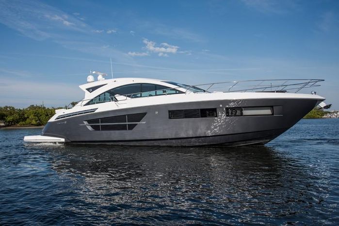 2016 Cruisers Yachts 2016 Cruisers Yachts