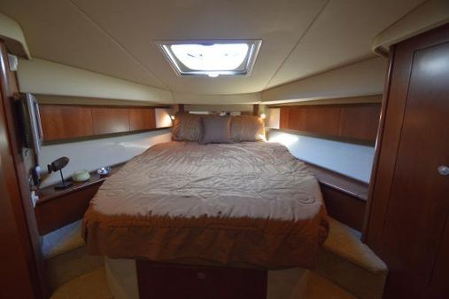 Sea Ray 44 Sedan Bridge image
