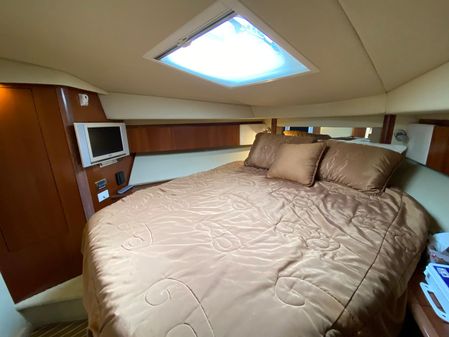 Sea Ray 44 Sedan Bridge image