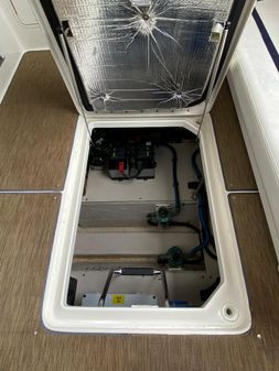 Sea Ray 44 Sedan Bridge image