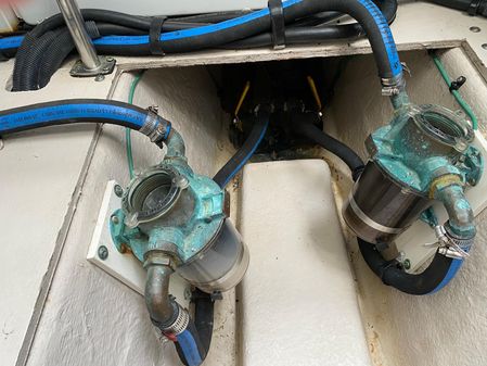 Sea Ray 44 Sedan Bridge image