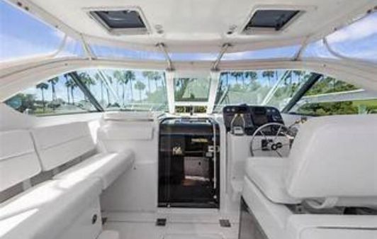 Tiara Yachts 3200 Open image