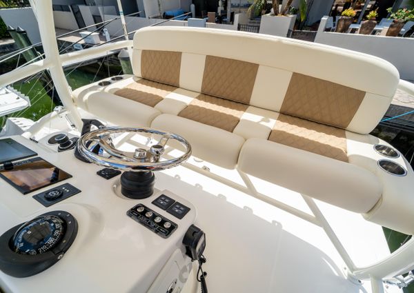 Boston Whaler 420 Outrage image