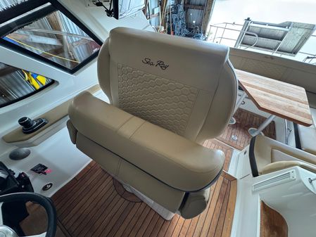 Sea Ray Sundancer 350 Coupe image