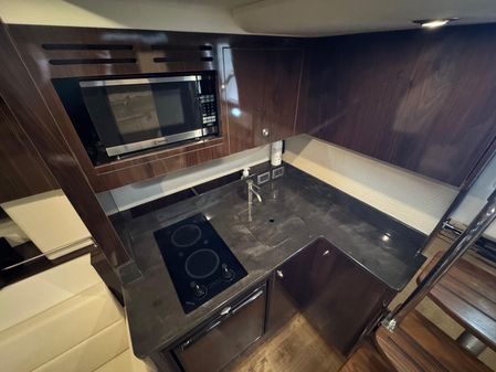 Sea Ray Sundancer 350 Coupe image