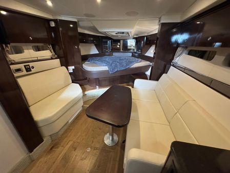 Sea Ray Sundancer 350 Coupe image