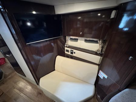 Sea Ray Sundancer 350 Coupe image