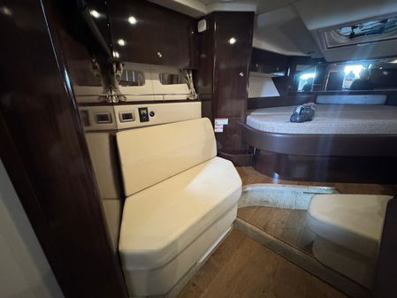 Sea Ray Sundancer 350 Coupe image