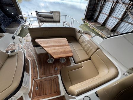 Sea Ray Sundancer 350 Coupe image