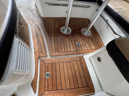 Sea Ray Sundancer 350 Coupe image