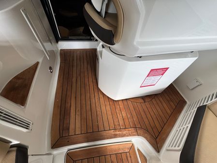 Sea Ray Sundancer 350 Coupe image