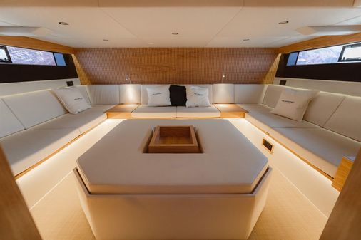 De Antonio Yachts 42 open image