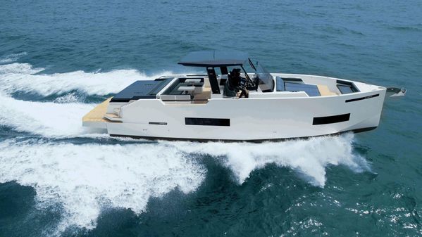 De Antonio Yachts 42 open image