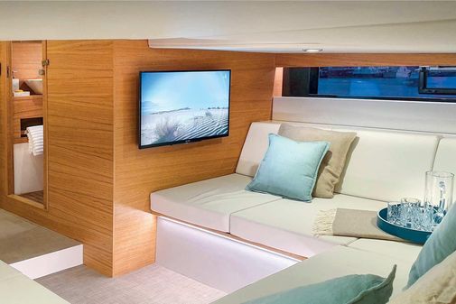 De Antonio Yachts 42 open image