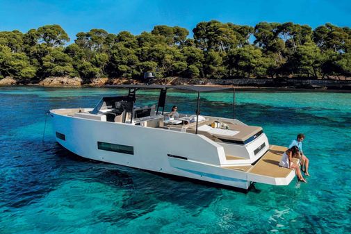 De Antonio Yachts 42 open image