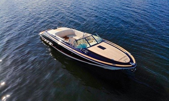 Chris-Craft Corsair 27 - main image