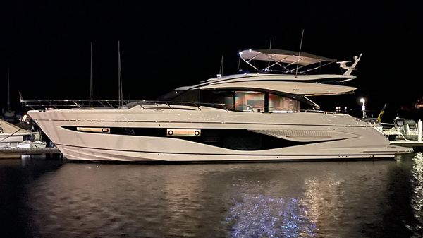 Princess Yachts S72 