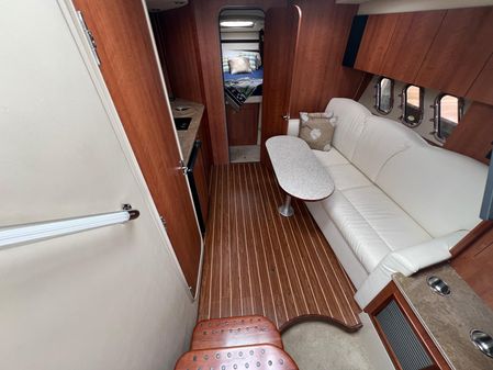 Cruisers Yachts 330 Express image