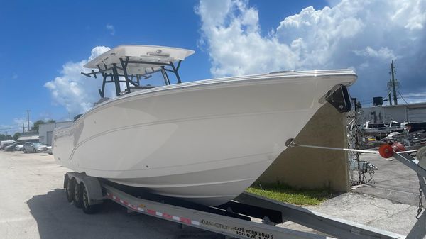 Sea Fox 328 Commander