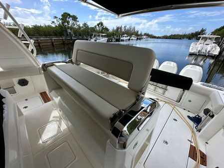 Boston Whaler 420 Outrage image